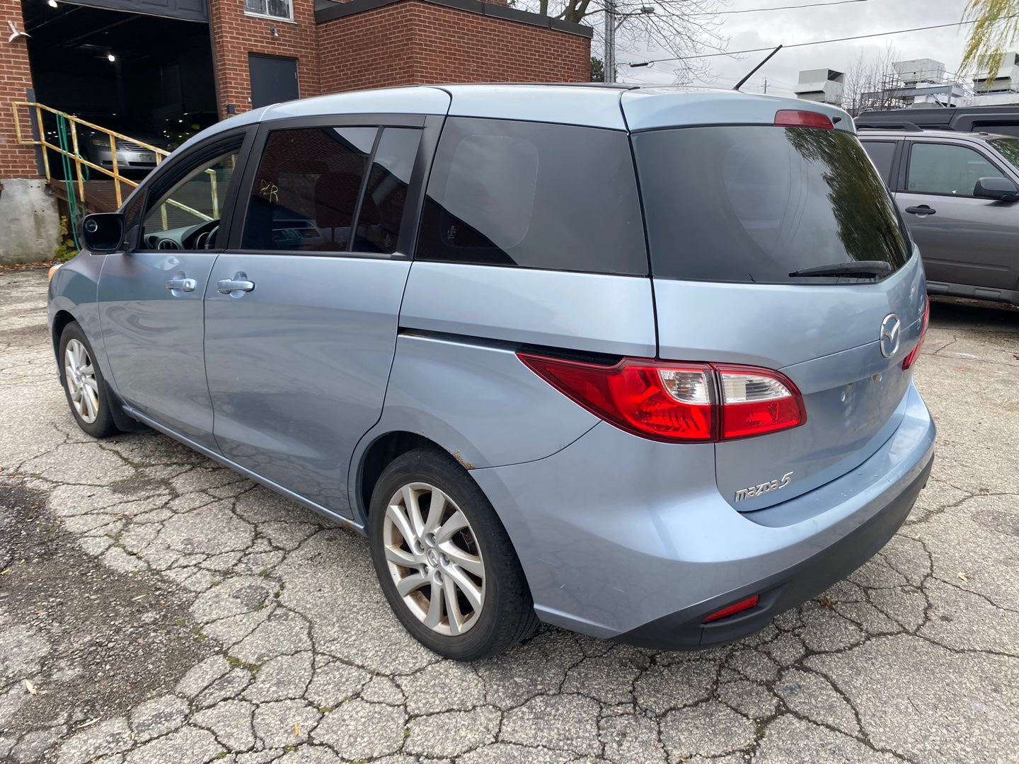 MAZDA5 2012