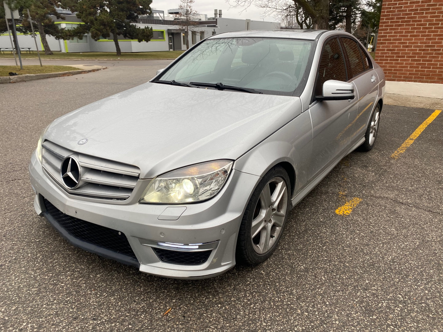 MERCEDES-BENZ C300 2011